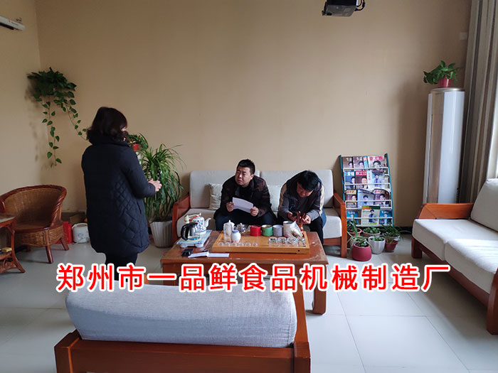 客戶簽訂購機(jī)協(xié)議 客戶簽訂購機(jī)協(xié)議