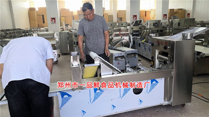 客戶(hù)親手操作機(jī)器 客戶(hù)親手操作機(jī)器