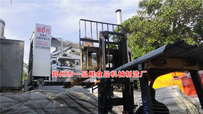 自循環(huán)揉壓機(jī)裝車 自循環(huán)揉壓機(jī)裝車